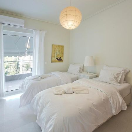 Lucyzen Apartment Athena Bagian luar foto