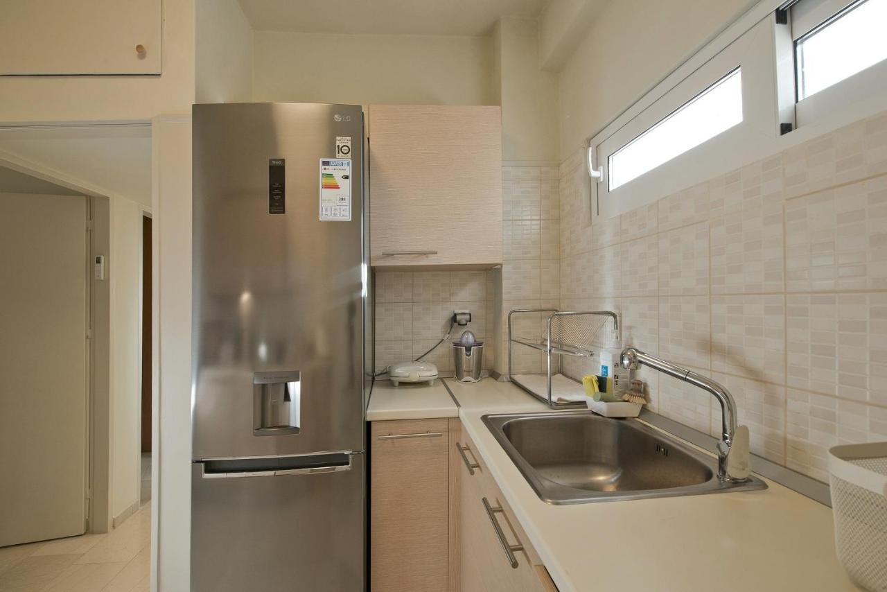 Lucyzen Apartment Athena Bagian luar foto