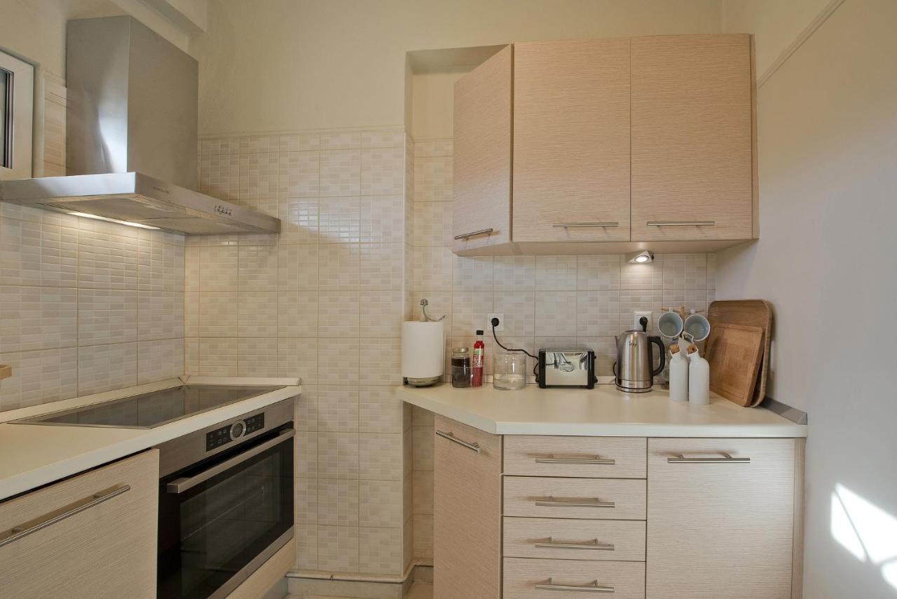 Lucyzen Apartment Athena Bagian luar foto